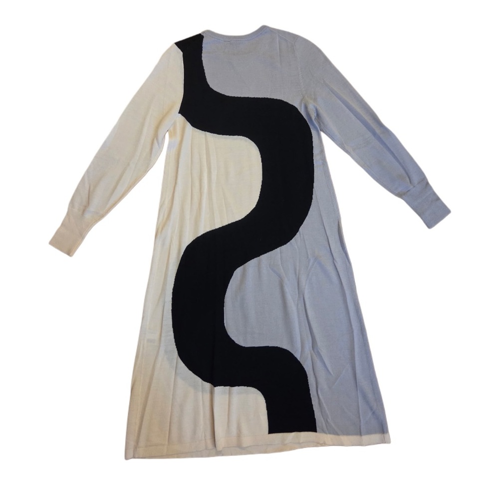 Uniqlo and Marimekko Collaboration Long Sleeve Abstract Print Black Cream Dress